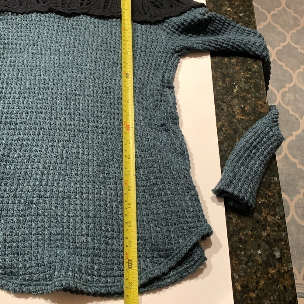 Free People knit top. Size small/petite - Picture 5 of 5